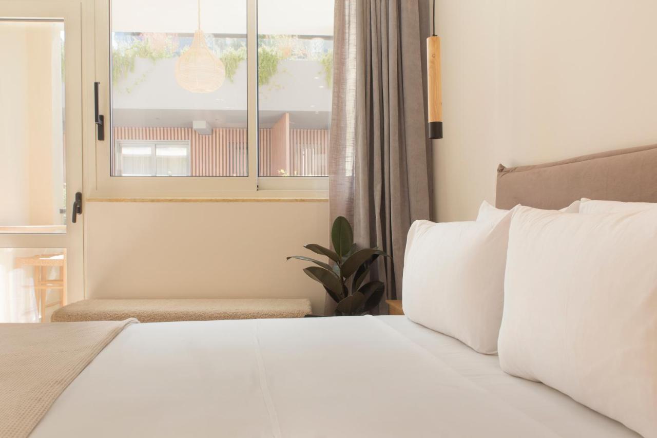 Living Stone Condo Hotel Atene Esterno foto