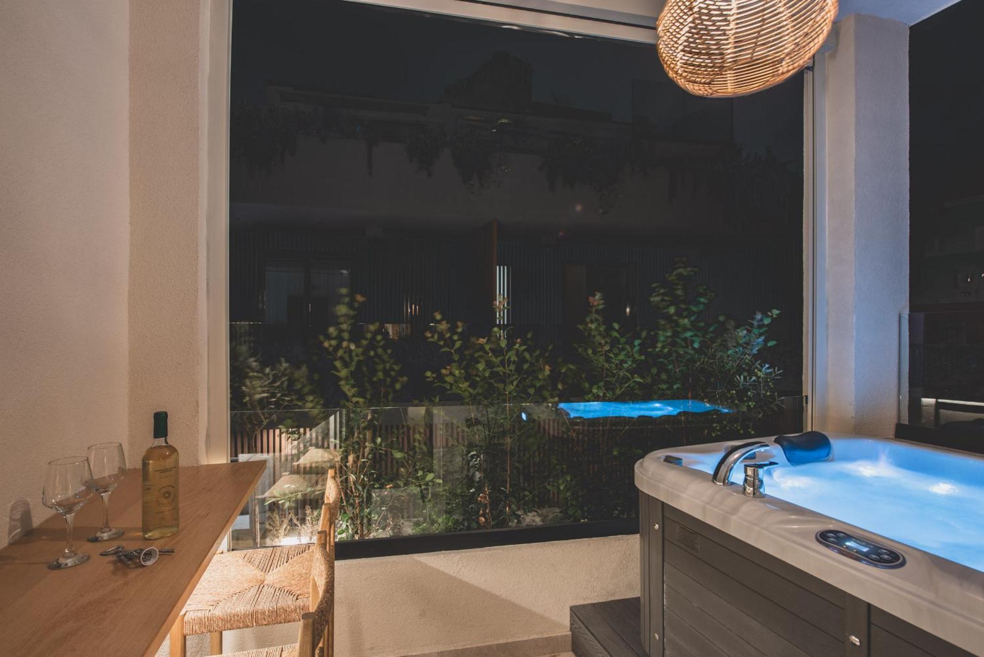 Living Stone Condo Hotel Atene Esterno foto