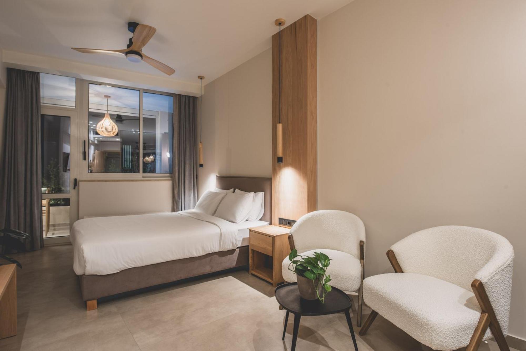 Living Stone Condo Hotel Atene Esterno foto