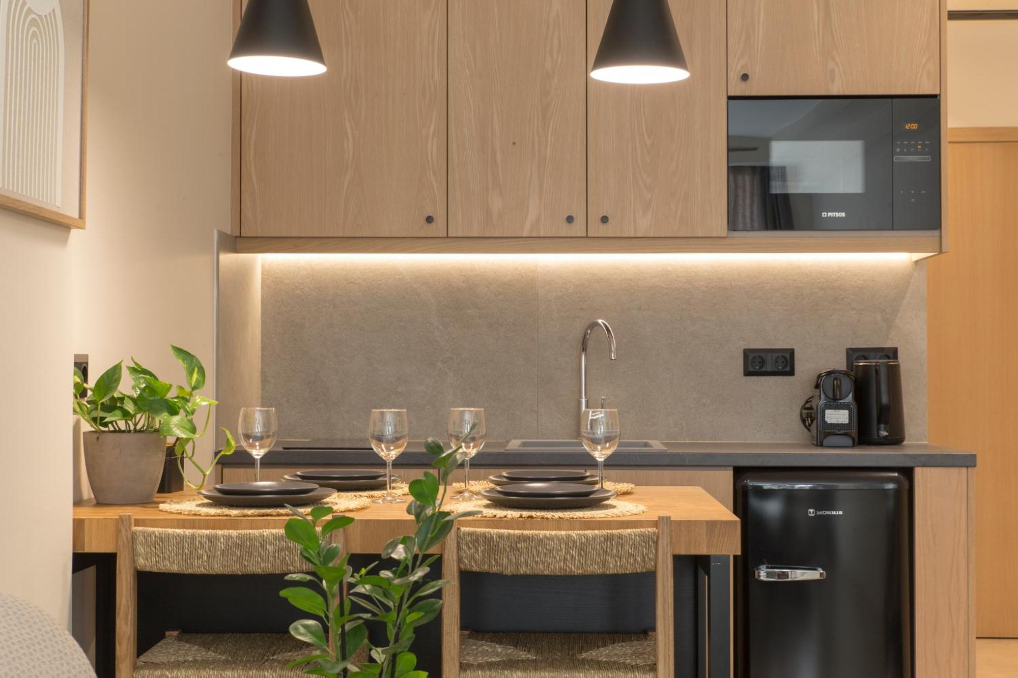 Living Stone Condo Hotel Atene Esterno foto